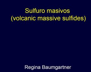 Fumarola negra expulsando fluidos ricos en minerales en el fondo oceánico, formación de sulfuros masivos volcánicos.