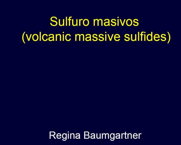 Fumarola negra expulsando fluidos ricos en minerales en el fondo oceánico, formación de sulfuros masivos volcánicos.